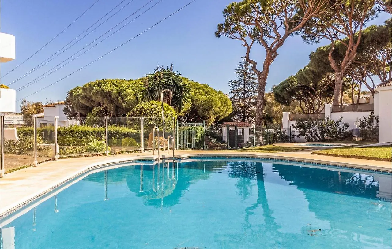 Awesome Apartment In Calahonda With Kitchen Sitio de Calahonda İspanya